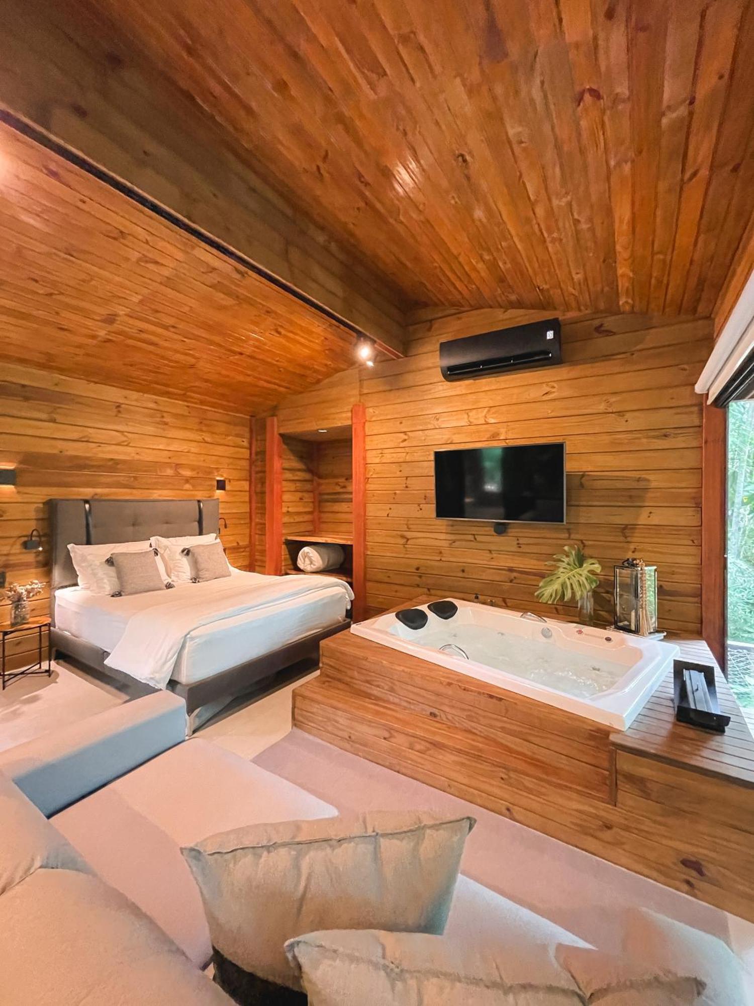 Cabana Equipada Em Meio A Natureza Em 波梅罗迪 外观 照片