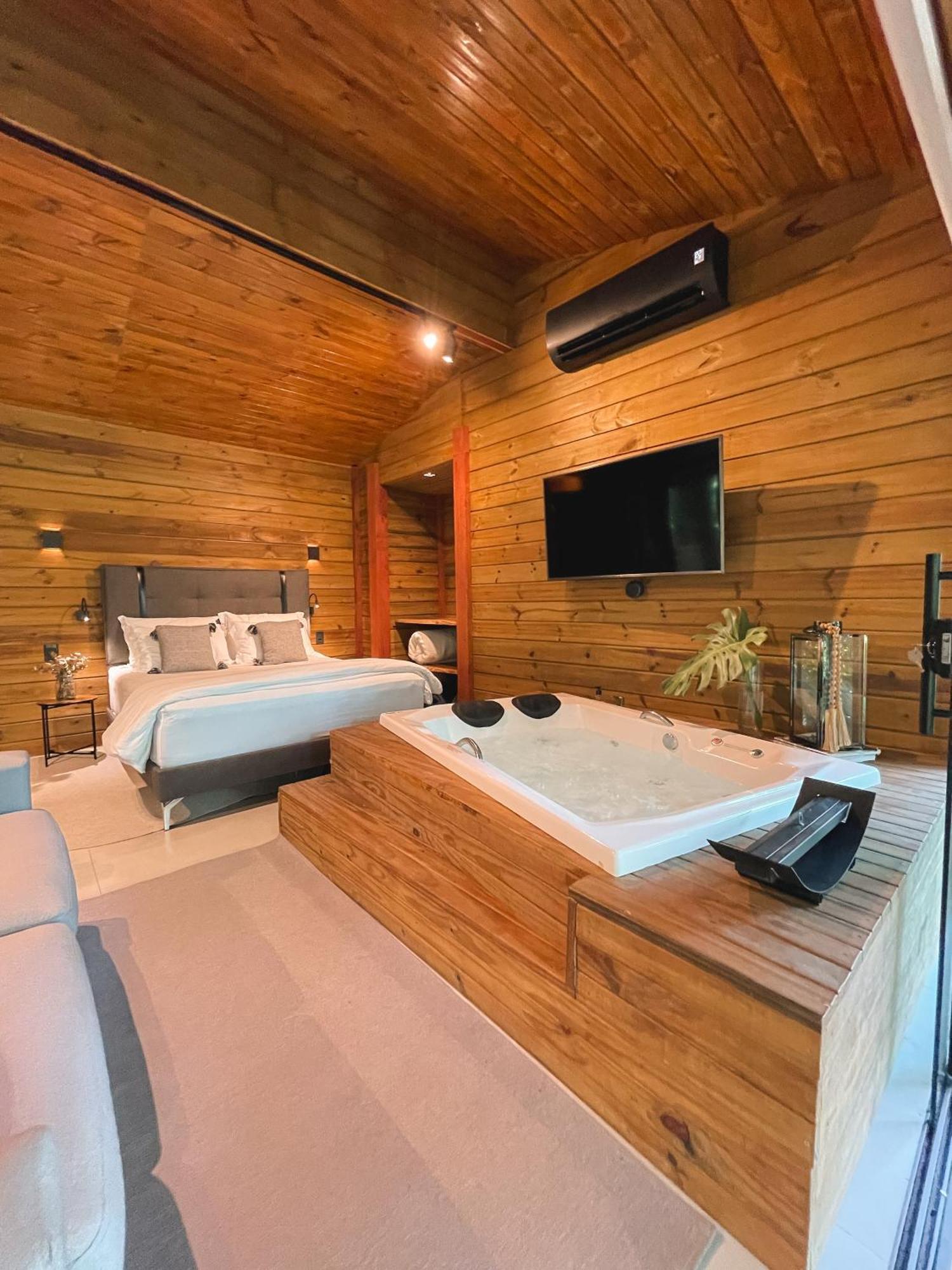 Cabana Equipada Em Meio A Natureza Em 波梅罗迪 外观 照片
